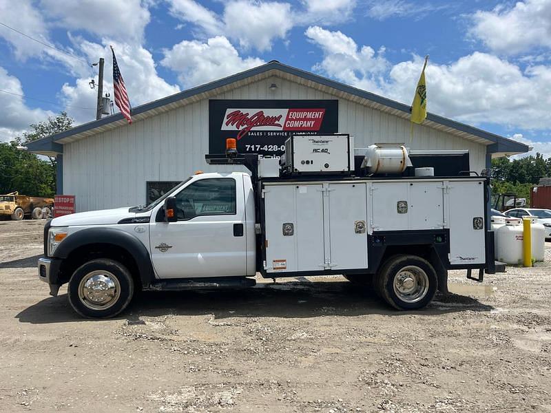Image of Ford F-550 Primary image