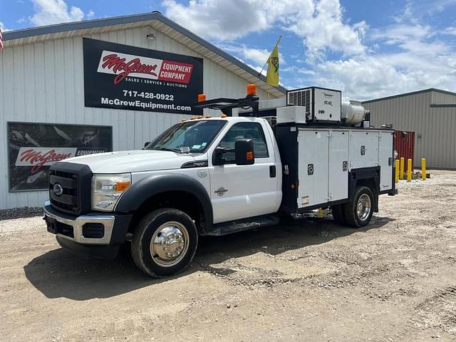 Image of Ford F-550 equipment image 1