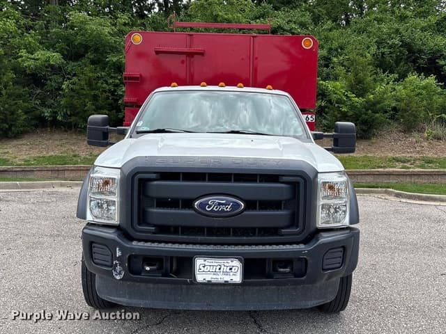 Image of Ford F-550 equipment image 1