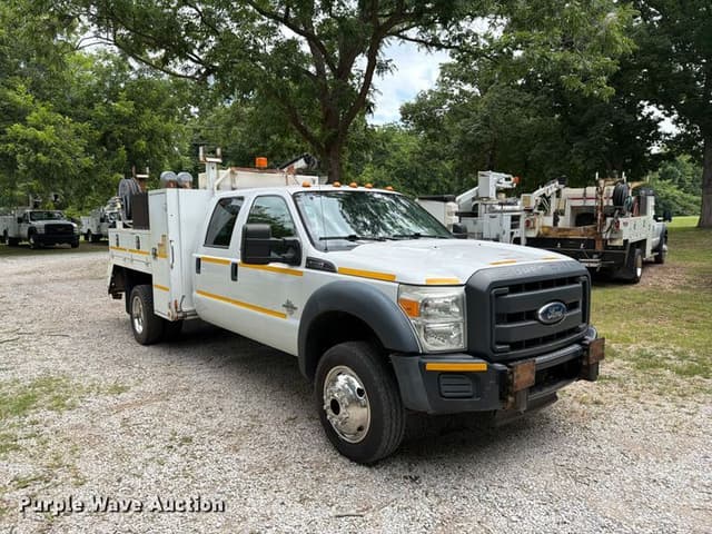 Image of Ford F-550 equipment image 2