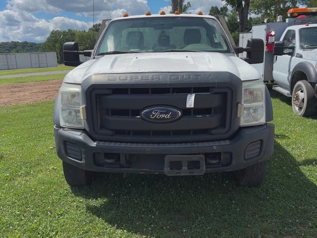 Image of Ford F-550 equipment image 1