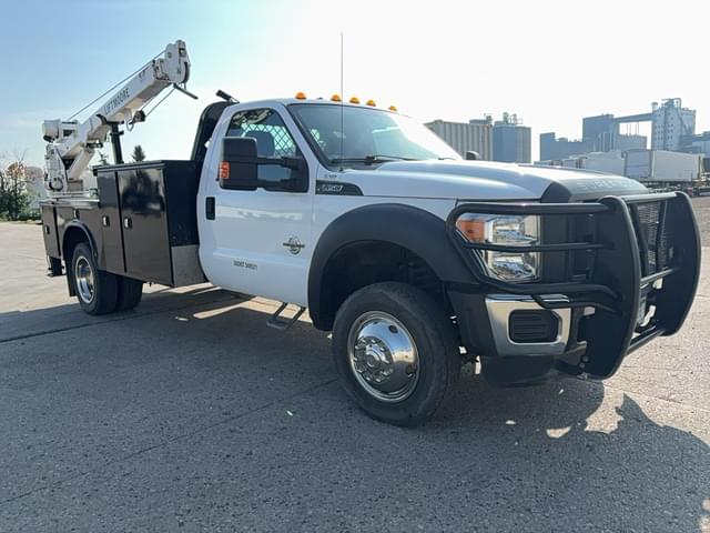 Image of Ford F-550 equipment image 2