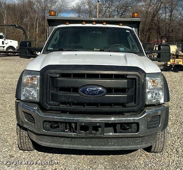 Image of Ford F-550 equipment image 1