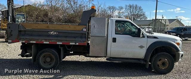 Image of Ford F-550 equipment image 3