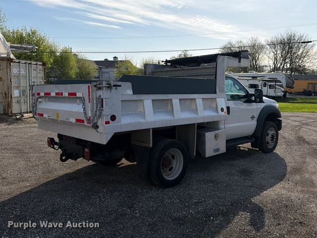 Image of Ford F-550 equipment image 4