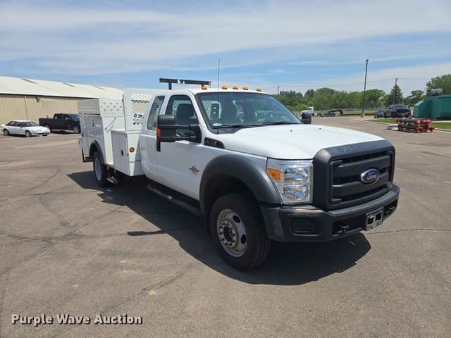 Image of Ford F-550 equipment image 2