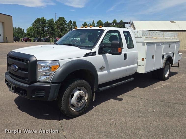 Image of Ford F-550 Primary image