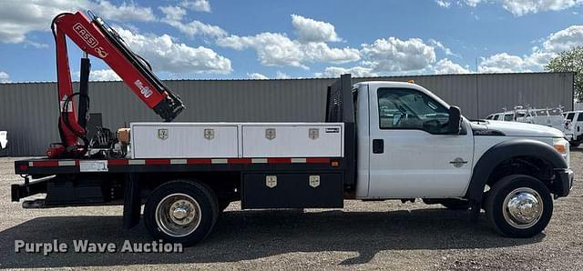 Image of Ford F-550 equipment image 3
