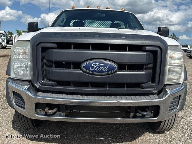 Image of Ford F-550 equipment image 1