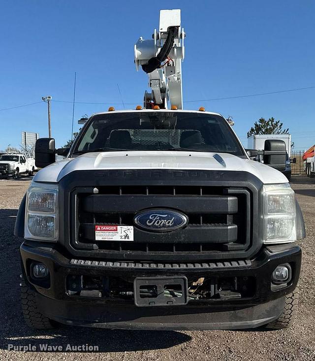 Image of Ford F-550 equipment image 1