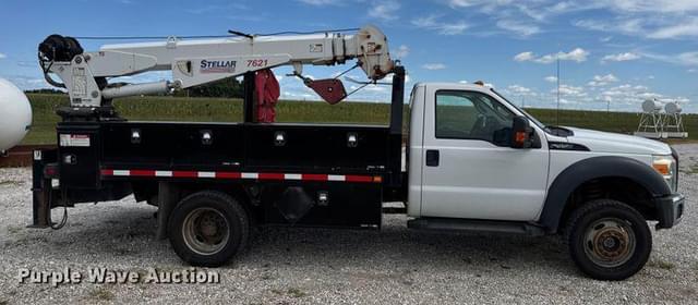 Image of Ford F-550 equipment image 3