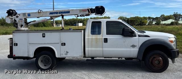 Image of Ford F-550 equipment image 4