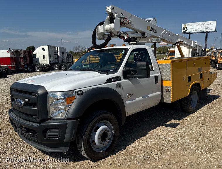 Image of Ford F-550 Primary image