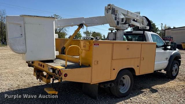 Image of Ford F-550 equipment image 4