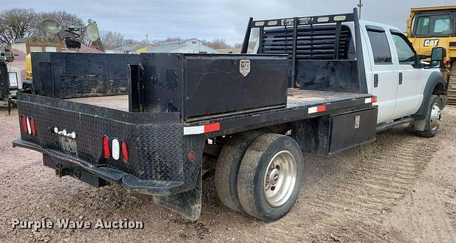 Image of Ford F-550 equipment image 4