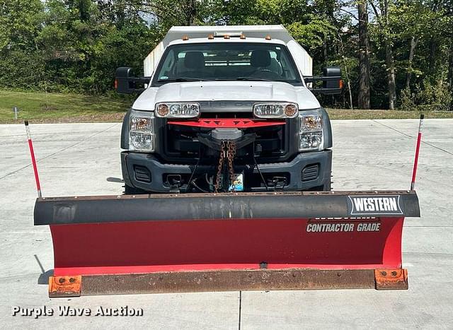 Image of Ford F-550 equipment image 1