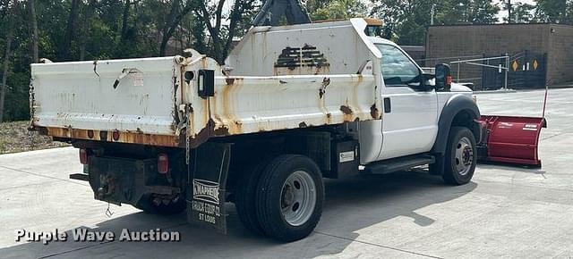 Image of Ford F-550 equipment image 4