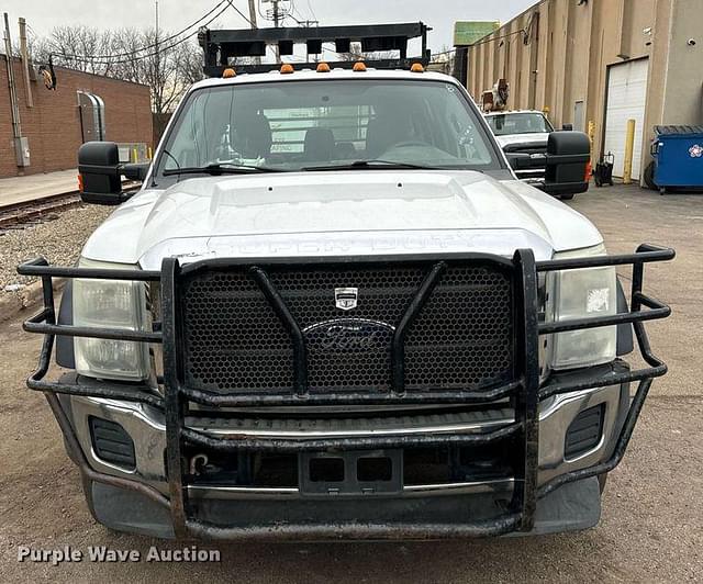 Image of Ford F-550 equipment image 1