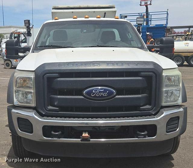 Image of Ford F-550 equipment image 1