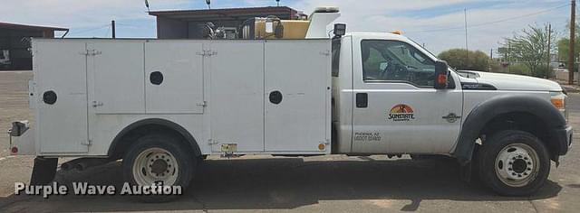 Image of Ford F-550 equipment image 3