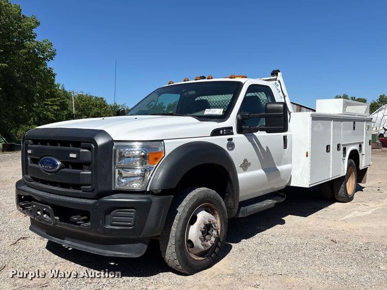 Image of Ford F-550 Primary image