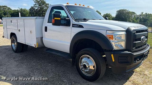 Image of Ford F-550 equipment image 2