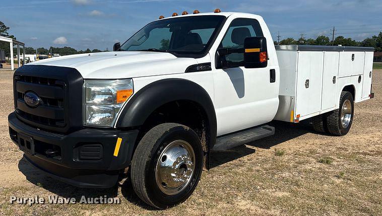 Image of Ford F-550 Primary image