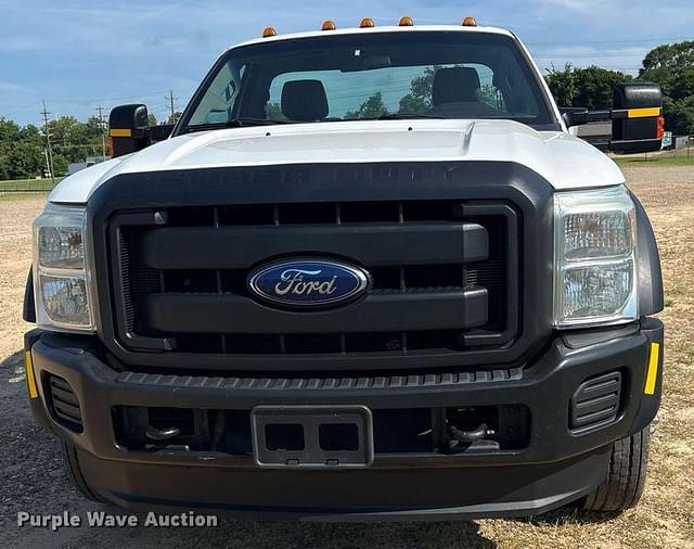 Image of Ford F-550 equipment image 1