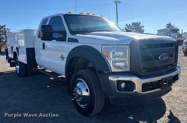 Image of Ford F-550 equipment image 2