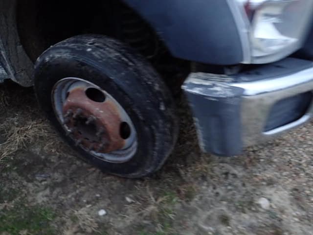 Image of Ford F-550 equipment image 3