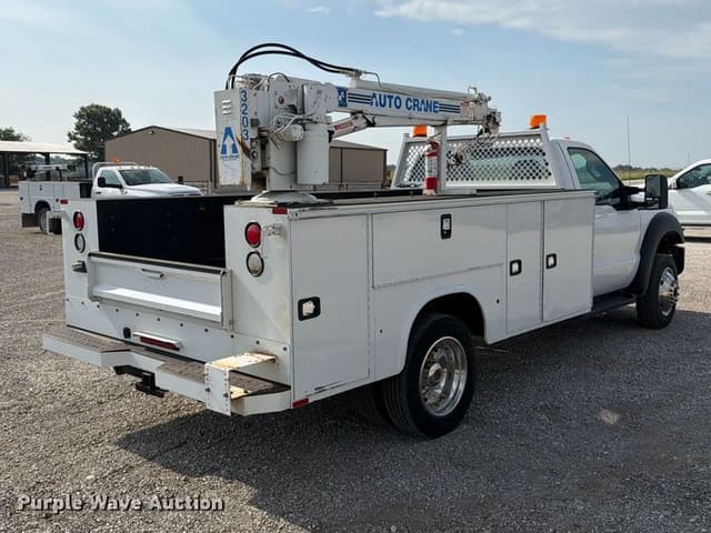 Image of Ford F-550 equipment image 4