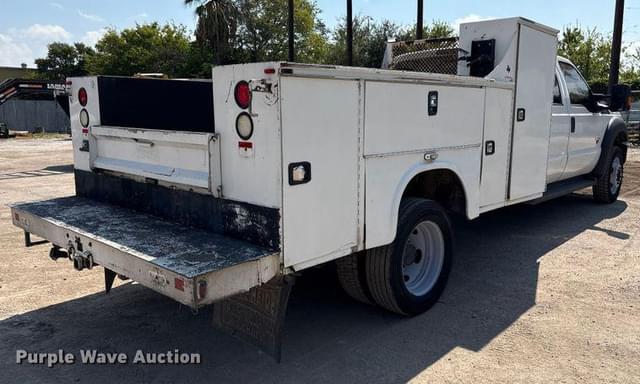Image of Ford F-550 equipment image 4