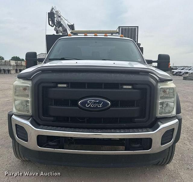 Image of Ford F-550 equipment image 1