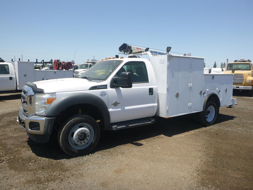 Image of Ford F-550 Primary image