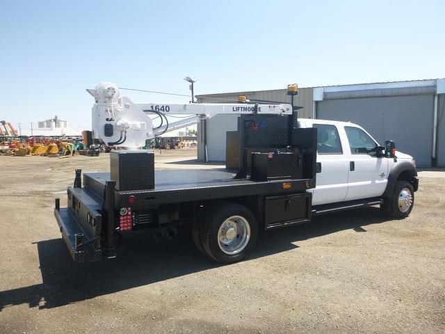 Image of Ford F-550 equipment image 2