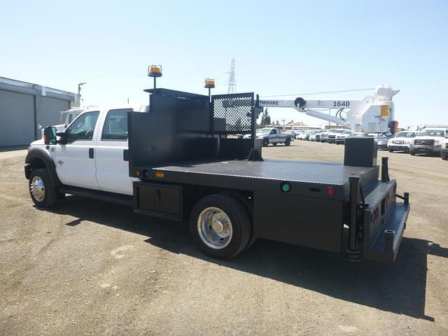 Image of Ford F-550 equipment image 3