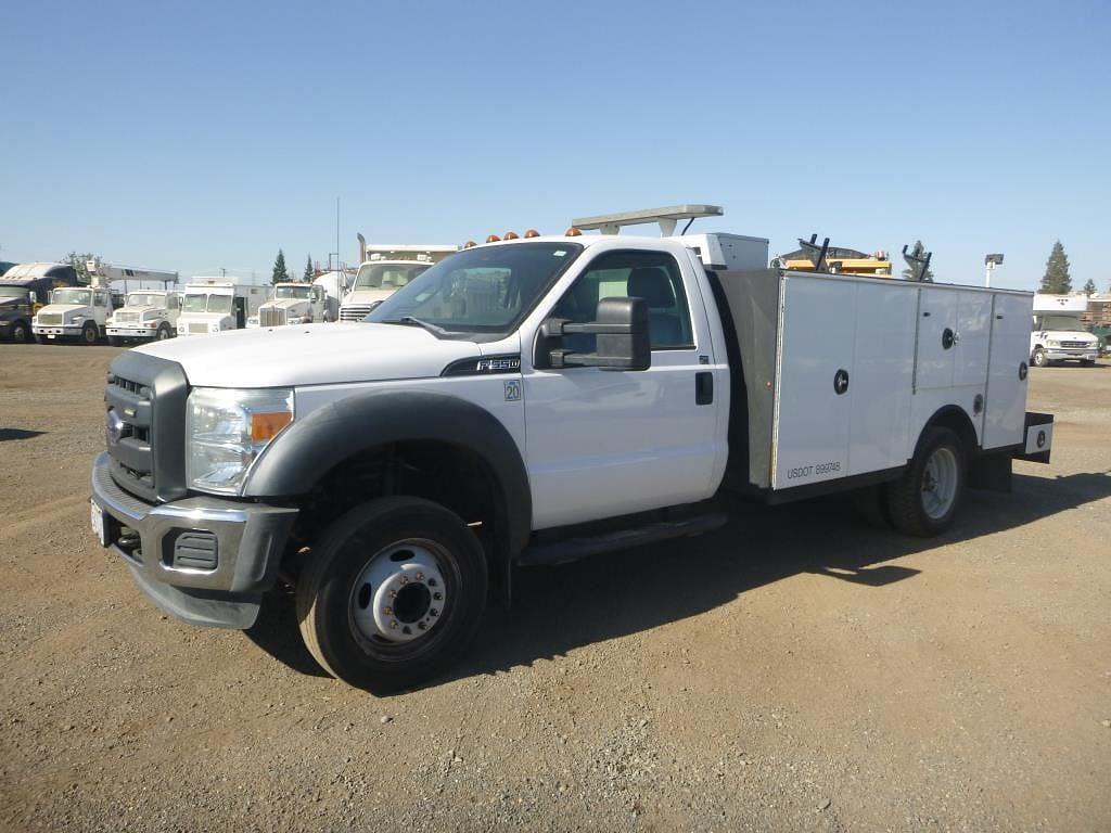 Image of Ford F-550 Primary image