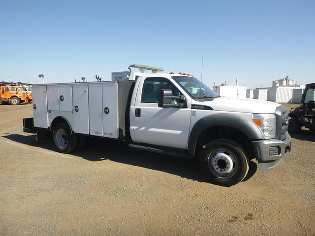 Image of Ford F-550 equipment image 1