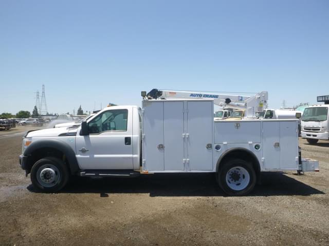 Image of Ford F-550 equipment image 4