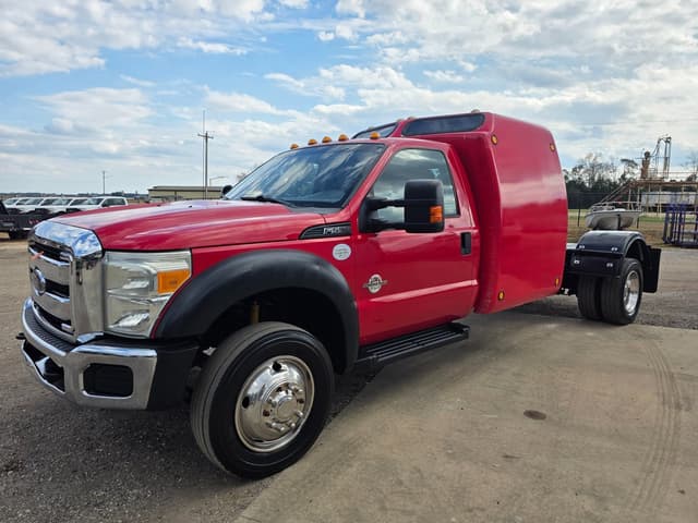 Image of Ford F-550 equipment image 2