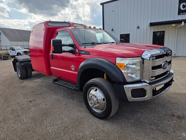Image of Ford F-550 equipment image 1