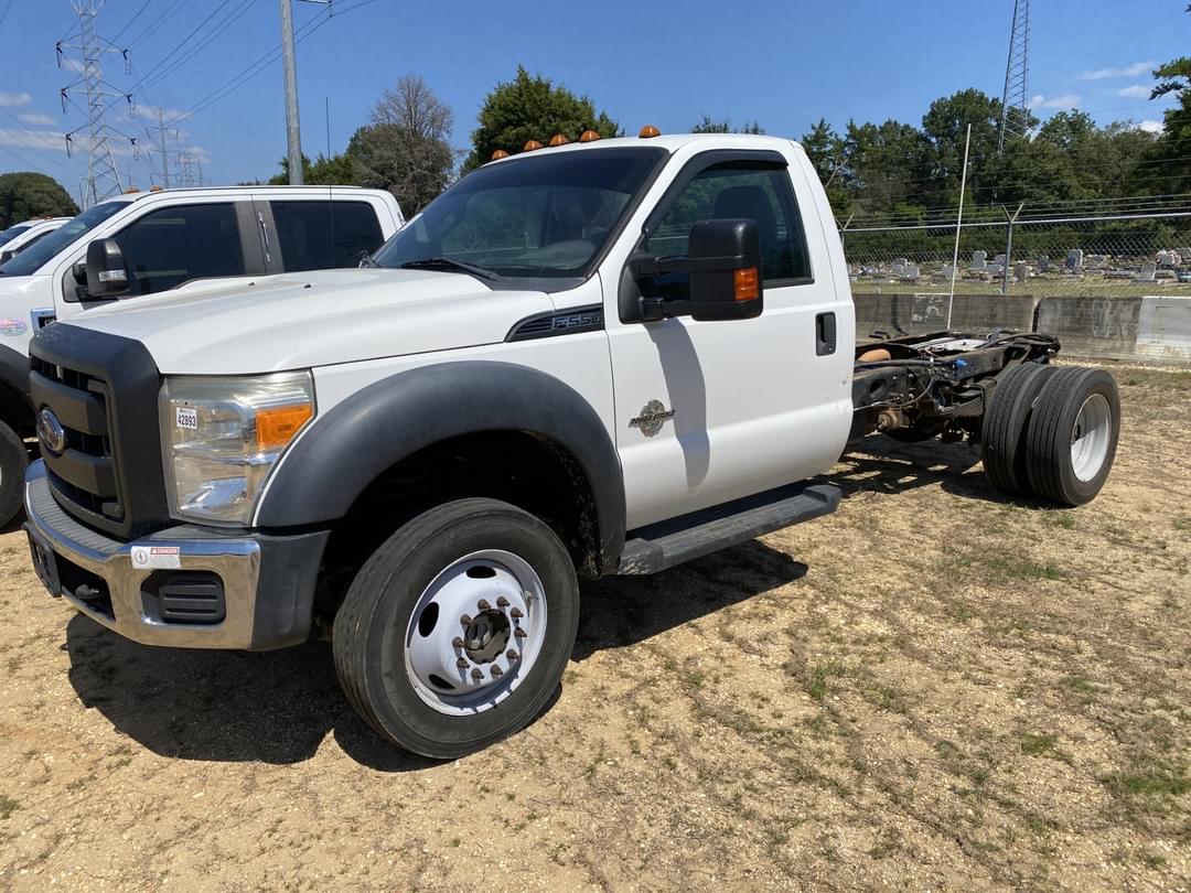 Image of Ford F-550 Primary image
