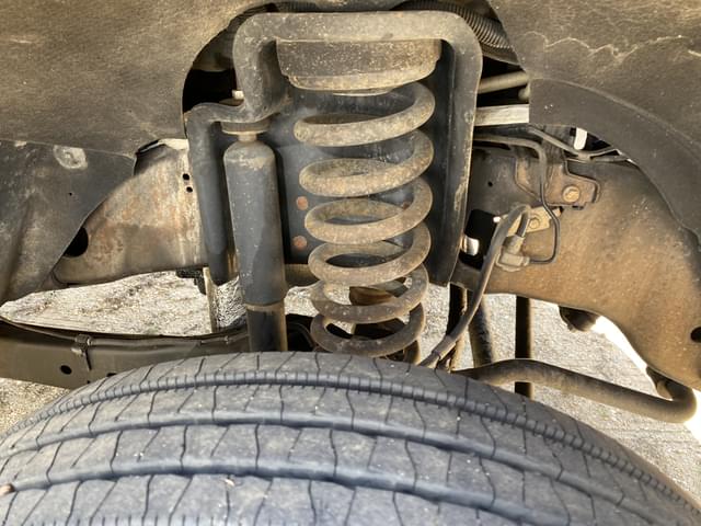 Image of Ford F-550 equipment image 4