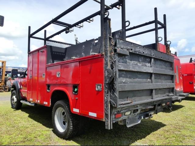Image of Ford F-550 equipment image 3