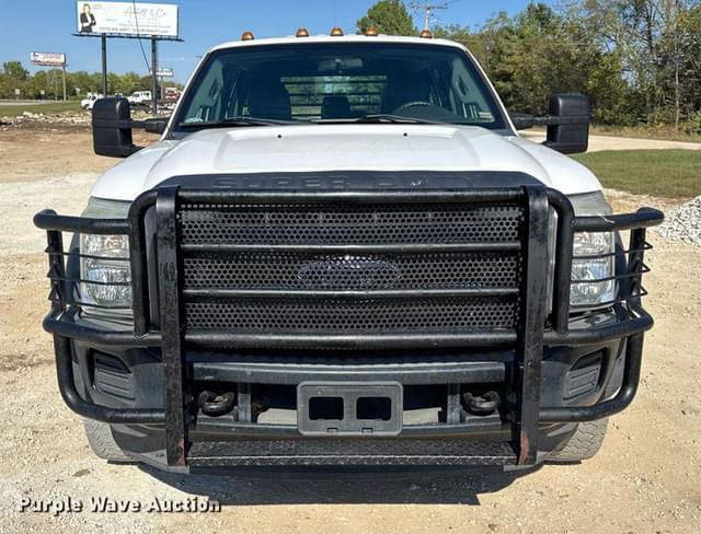 Image of Ford F-550 equipment image 1