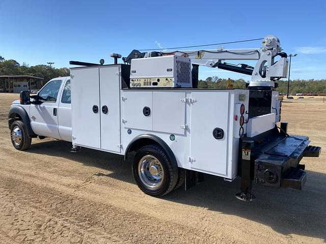 Image of Ford F-550 equipment image 1