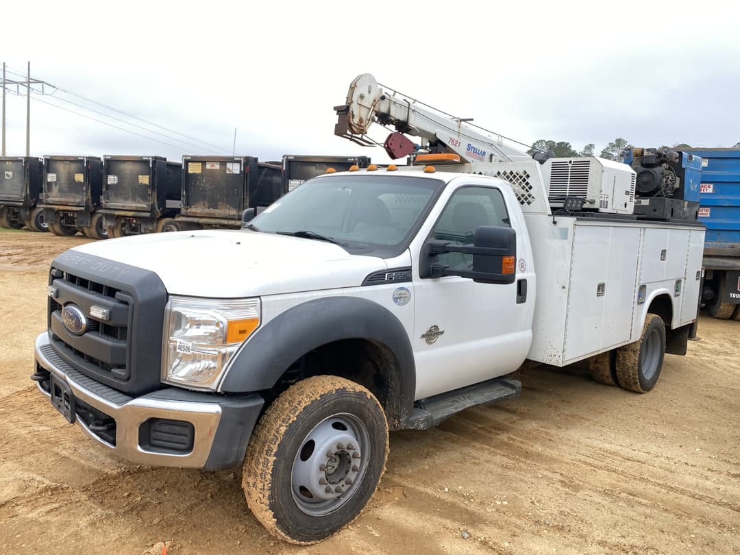 Image of Ford F-550 Primary image