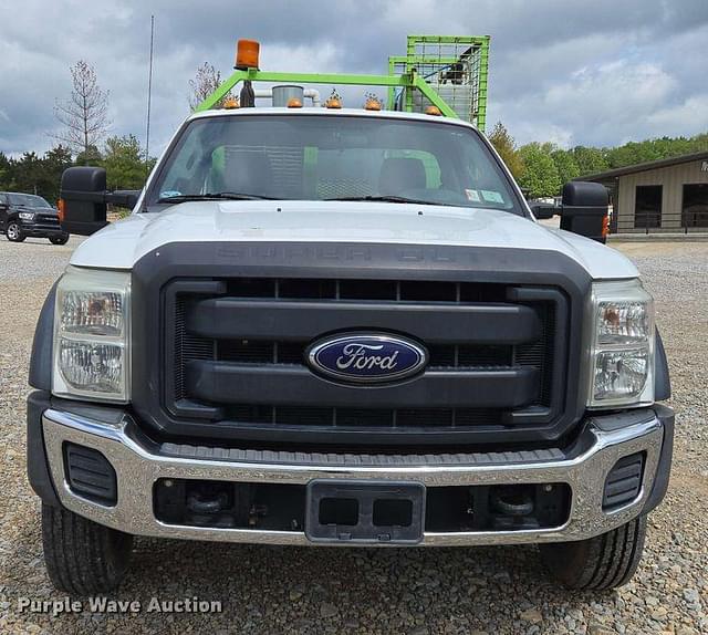 Image of Ford F-550 equipment image 1