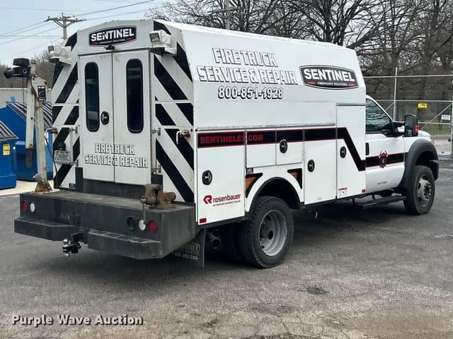 Image of Ford F-550 equipment image 4