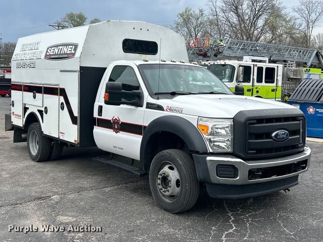 Image of Ford F-550 equipment image 2